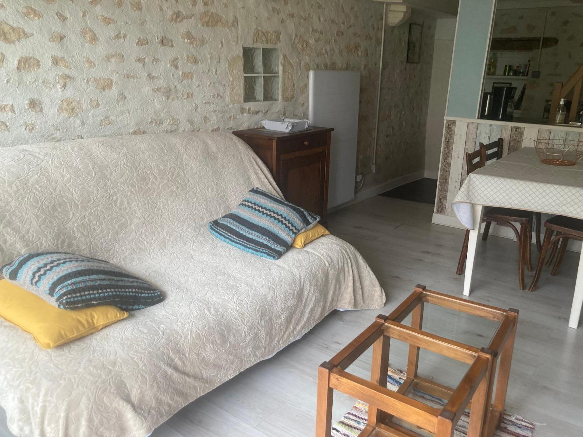 Logis Cote Jardin Villa Varennes-les-Narcy Kültér fotó